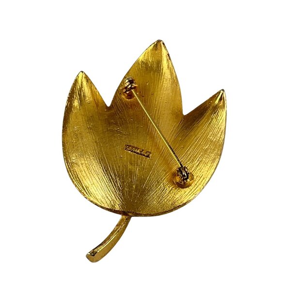 Vintage Trifari Retro Gold-Tone Leaf Brooch With Pink White Enamel Accents - Picture 6 of 8